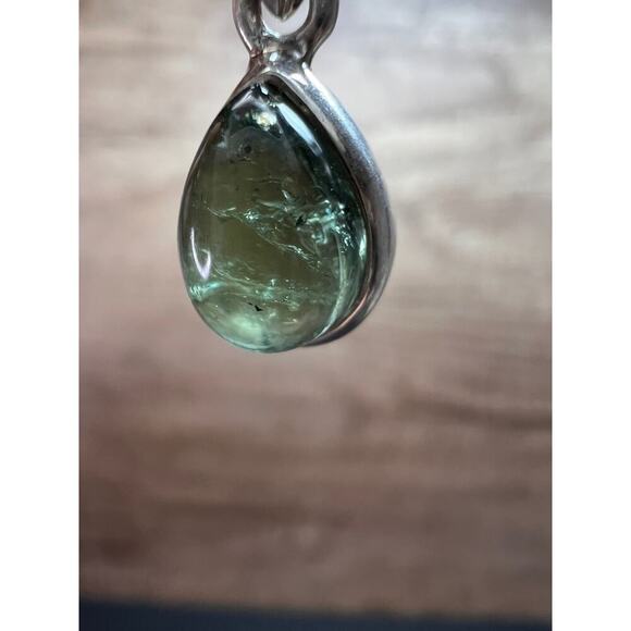 NEW Vintage Deadstock Green Tourmaline 925 sterling silver pendant 1.54 grams - Picture 1 of 9